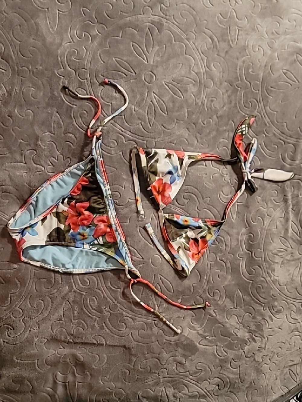 Halter Topical Flower Patterned Bikini